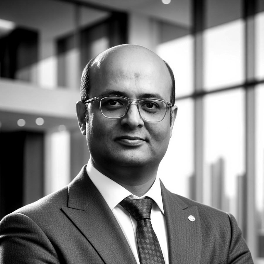 Shiraj, Director · Oficina de Dubái — Palami Properties